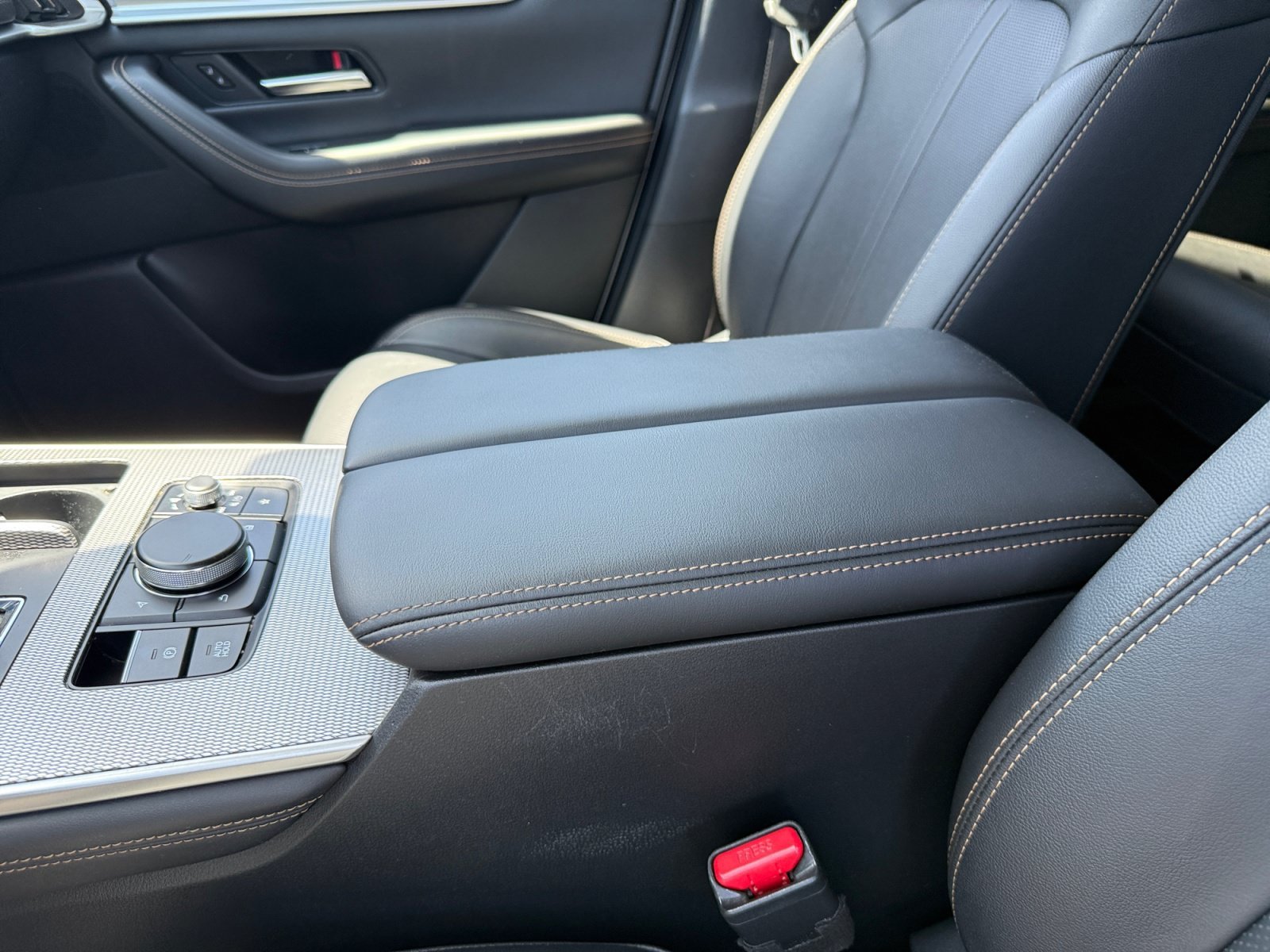 Certified Used 2024 White Mazda Preferred image 14