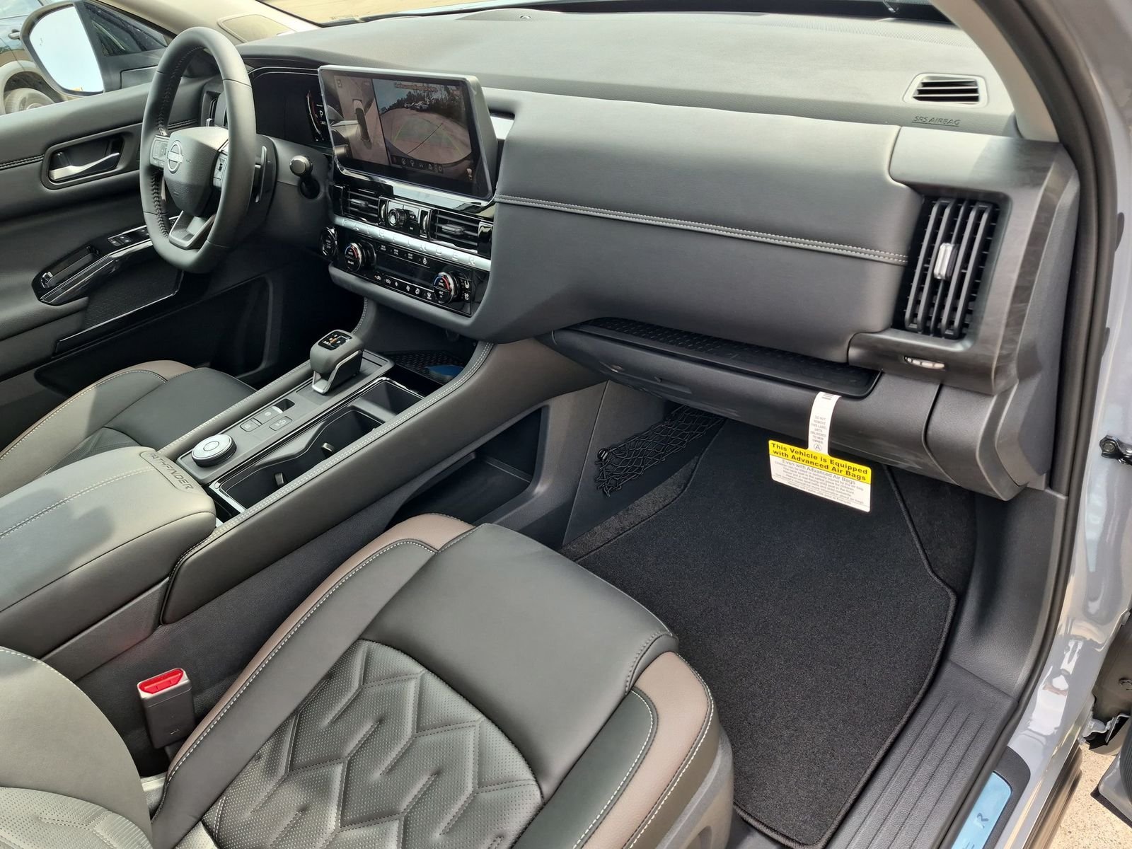 New 2026 Boulder Gray Pearl Nissan Platinum image 31