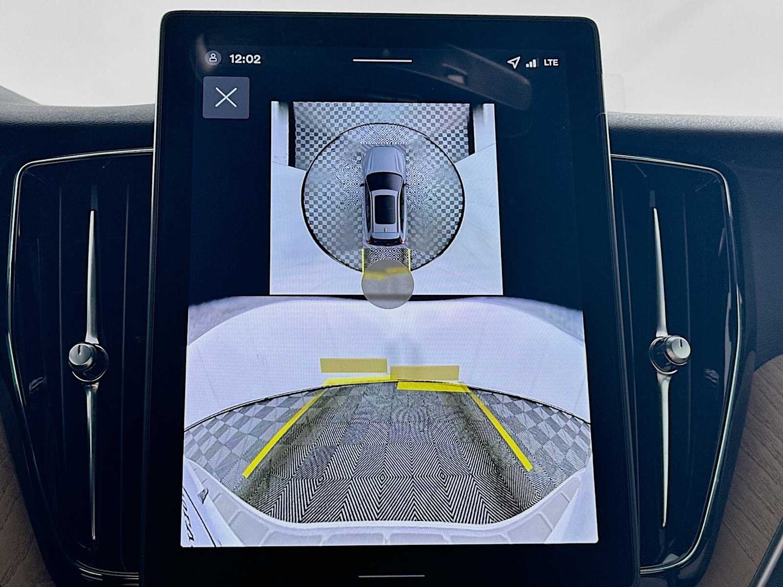 New 2026 Crystal White Volvo Plus image 14