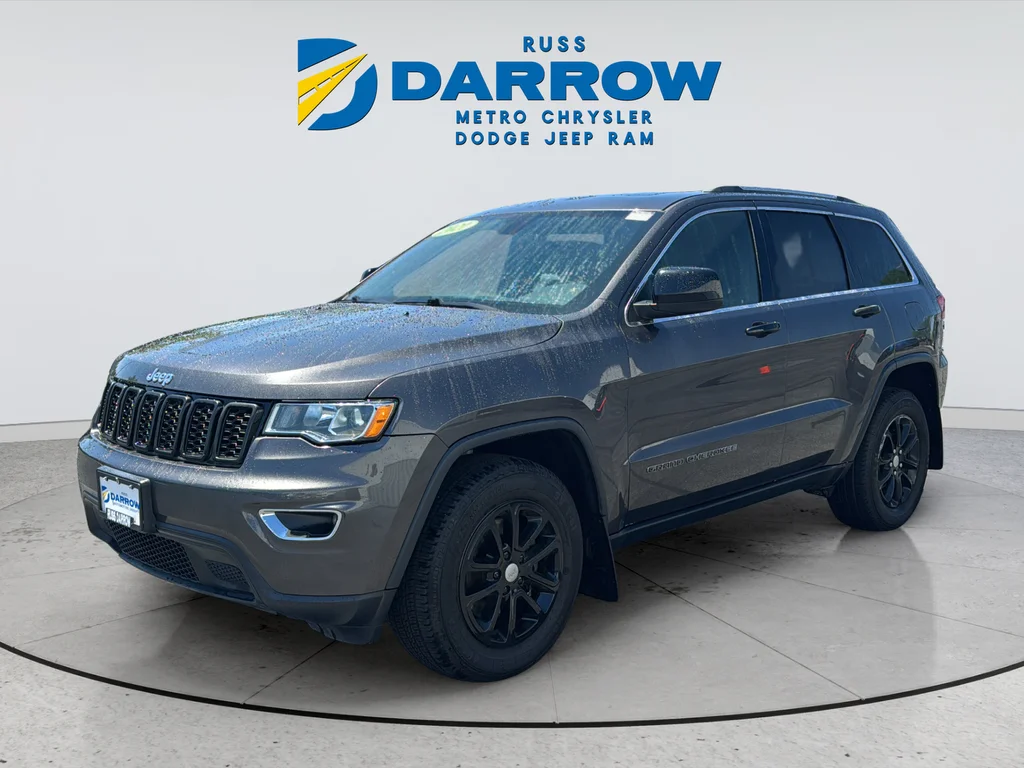 Used 2021 Gray Jeep Laredo X image 1