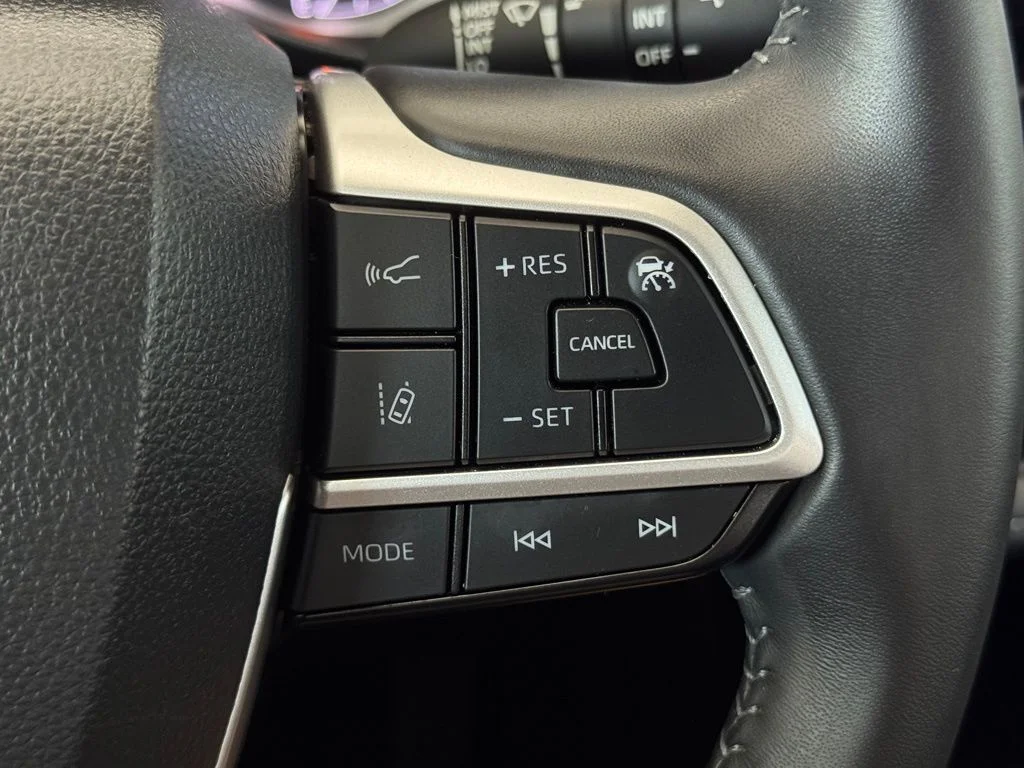 Used 2024 Silver Toyota XLE image 34