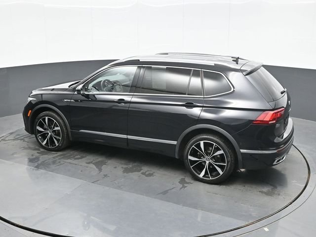 Used 2022 Black Volkswagen 2.0T SEL R-Line image 11