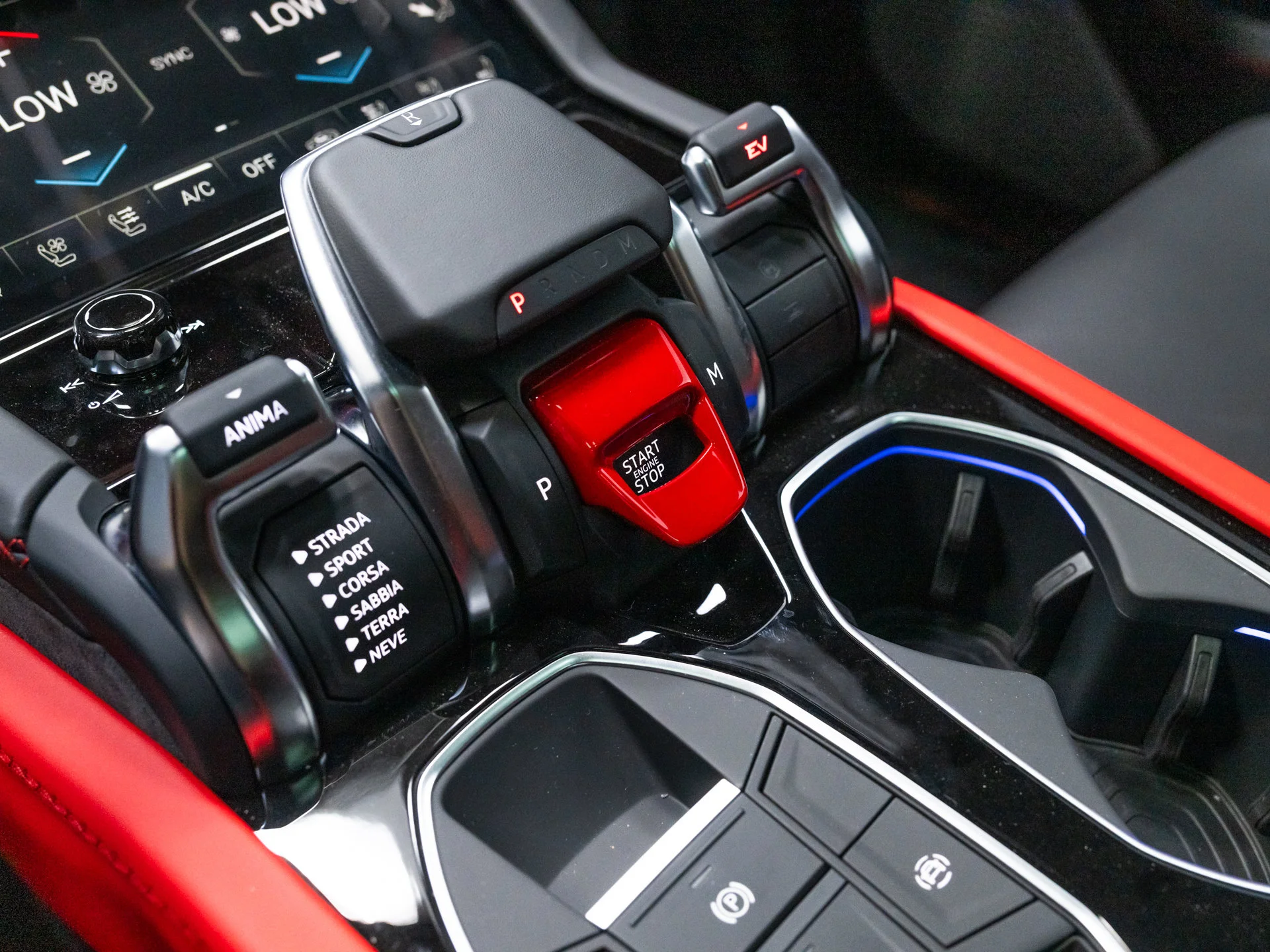 Used 2025 Nero Noctis Metallic Lamborghini SE image 55