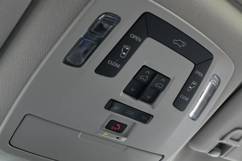 Used 2025 Midnight Black Metallic Toyota XLE image 25