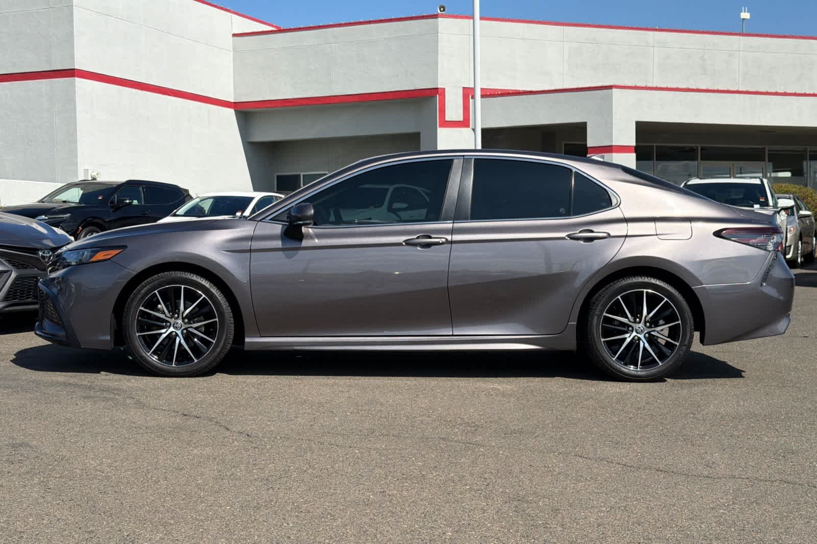 Used 2022 Predawn Gray Mica Toyota SE image 9