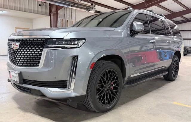 Used 2022 Gray Cadillac Premium image 10