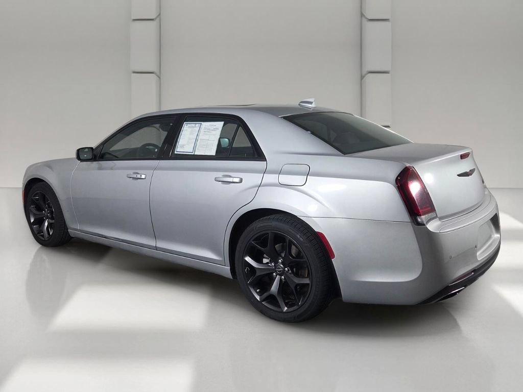 Used 2023 Silver Mist Clearcoat Chrysler 300S image 6