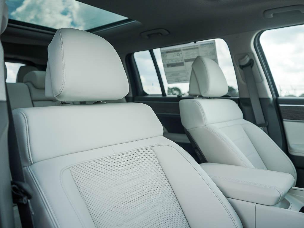 New 2026 Atlantis Blue Hyundai Limited 7P AWD image 38