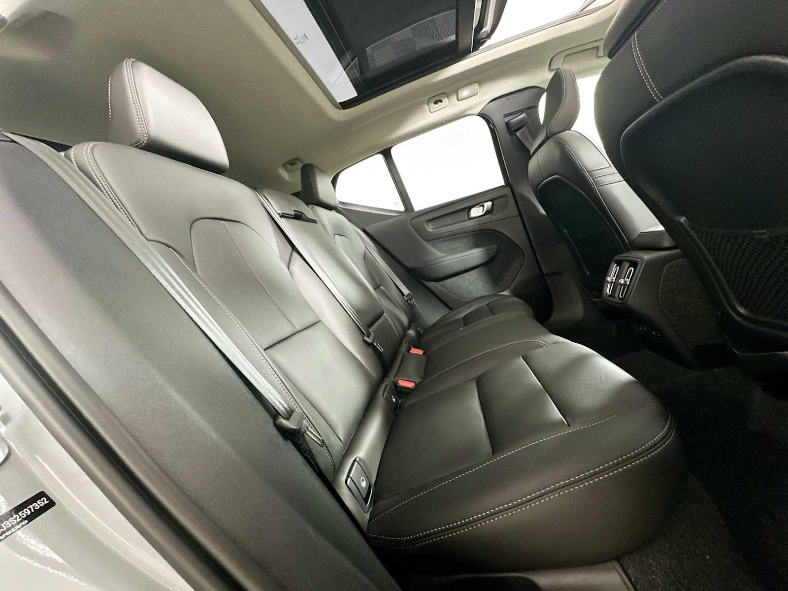 Certified Used 2025 Vapour Grey Volvo Core image 25