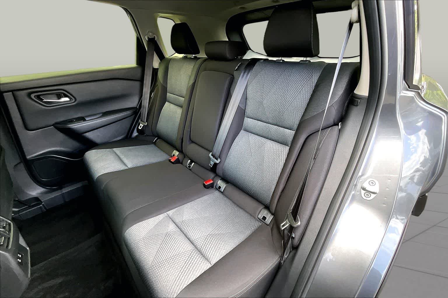 Used 2025 Gun Metallic Nissan SV image 20