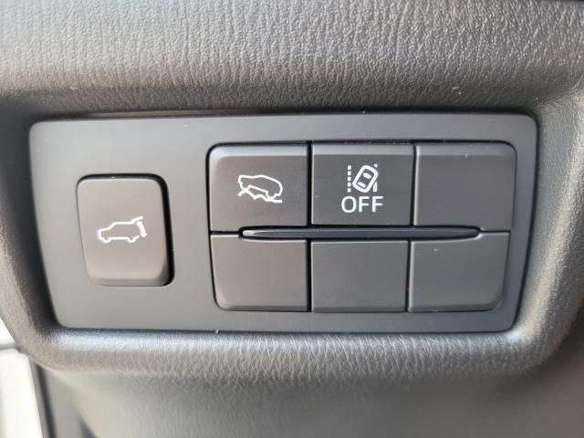 Used 2021 White Mazda Touring image 21