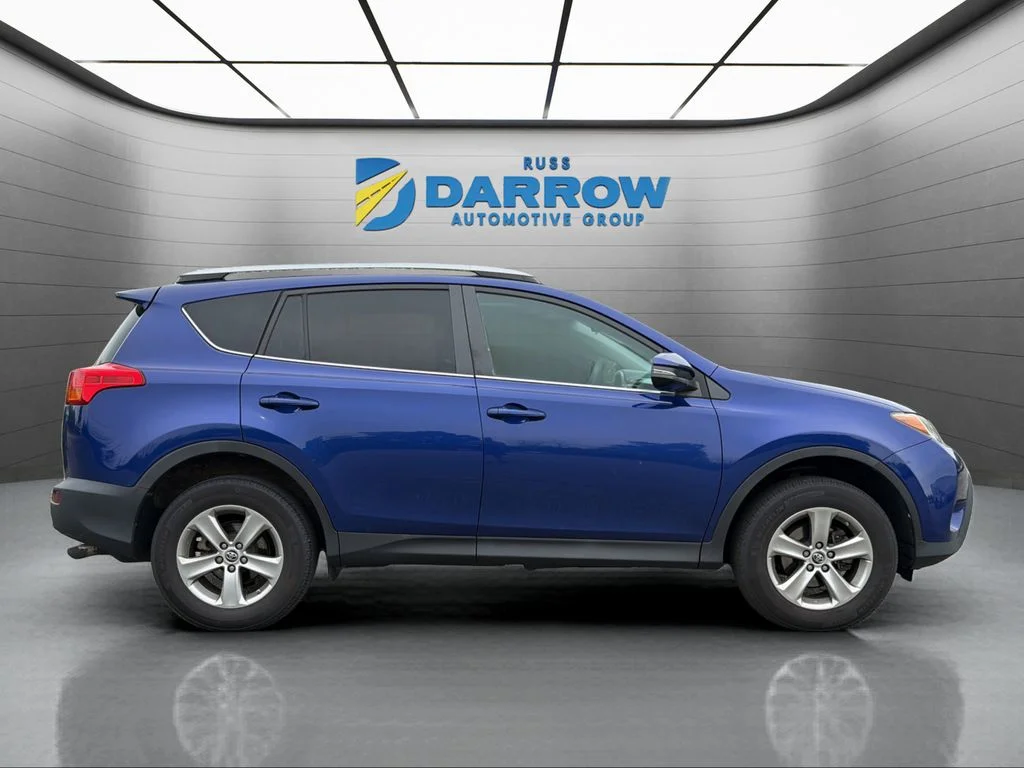 Used 2015 Blue Toyota XLE image 6