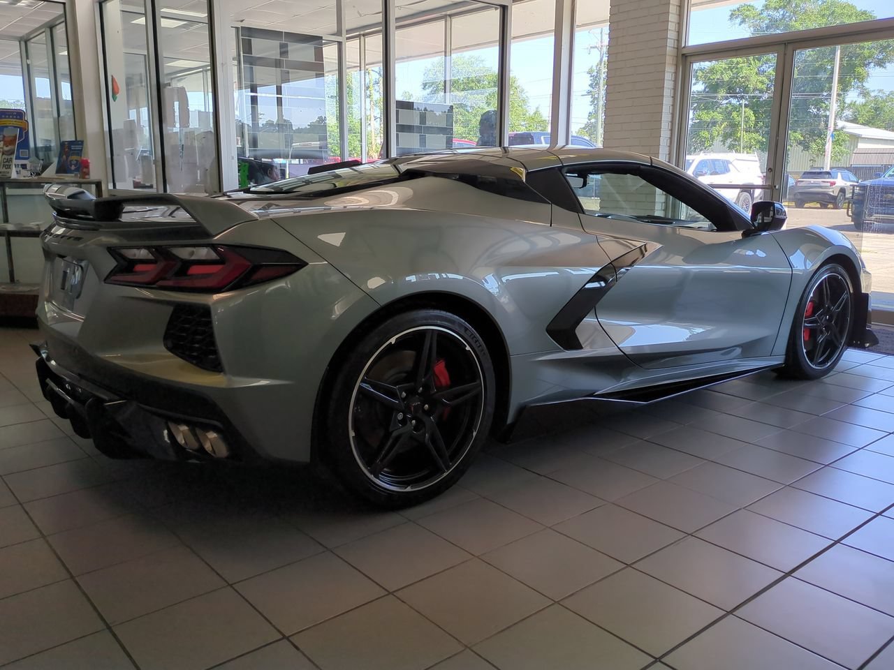 Used 2023 Hypersonic Gray Metallic Chevrolet 3LT image 3