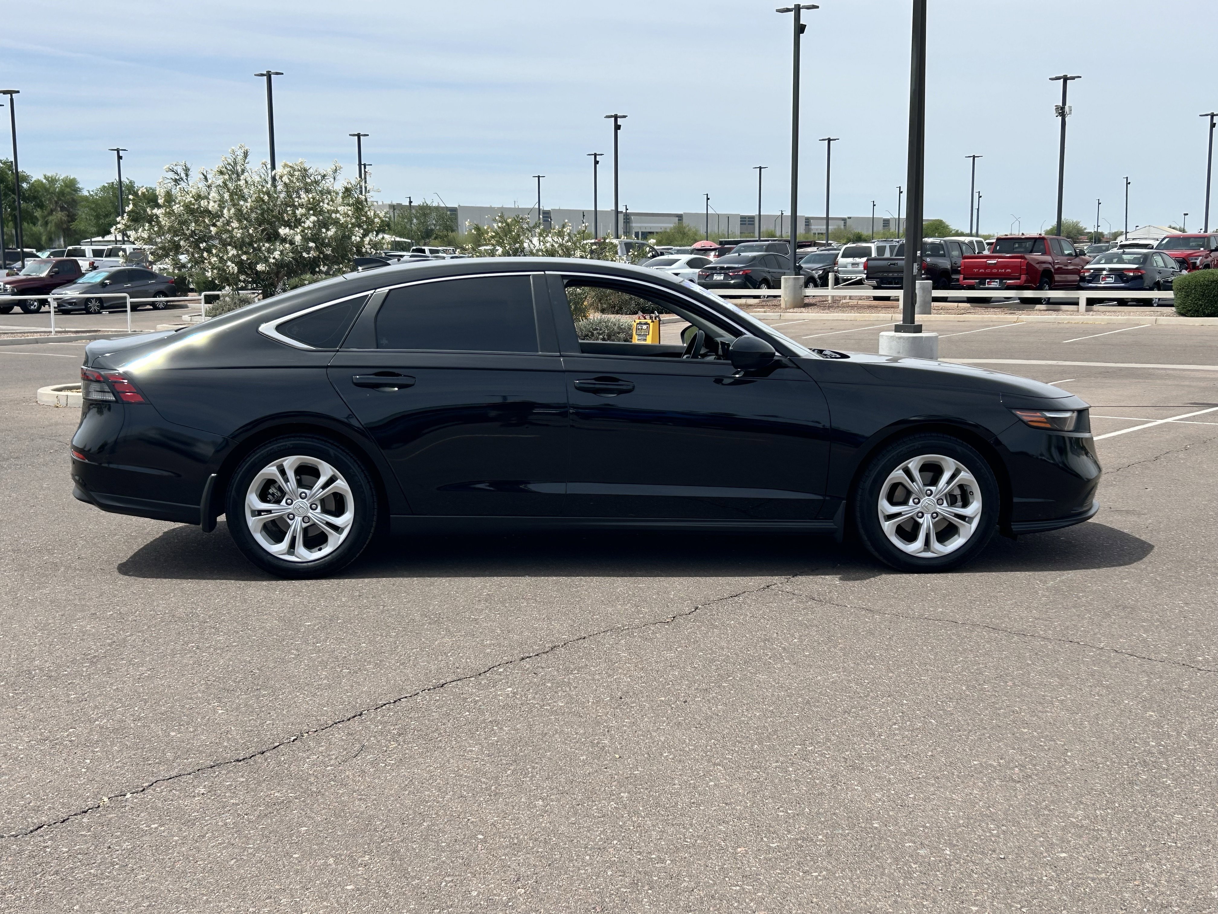 2023 Honda Accord LX - Photo 6