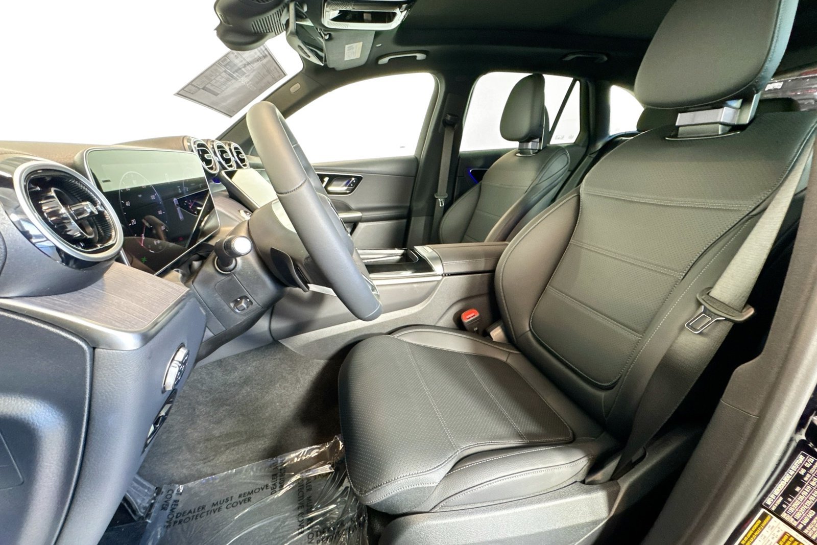 New 2026 Black Mercedes-Benz GLC 300 image 18