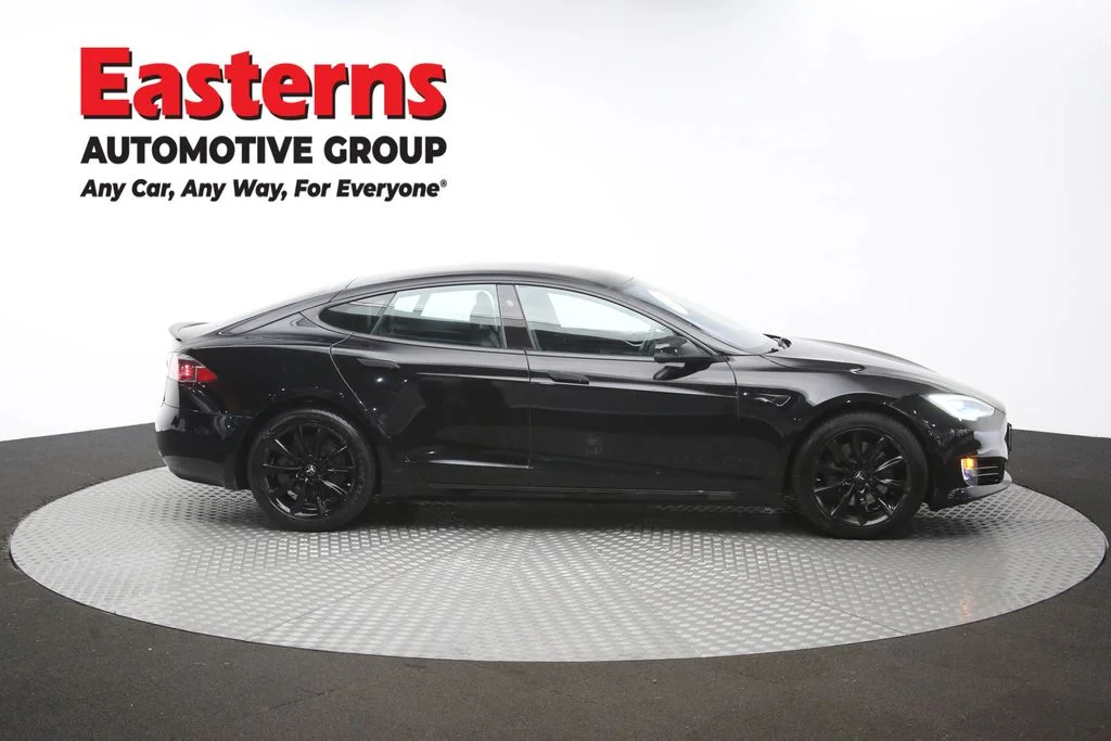 Used 2019 Black Tesla 75D image 39