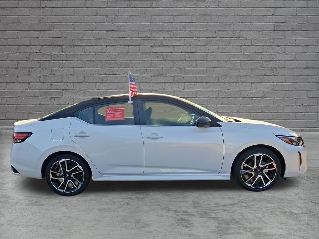 Used 2025 White Nissan SR image 12