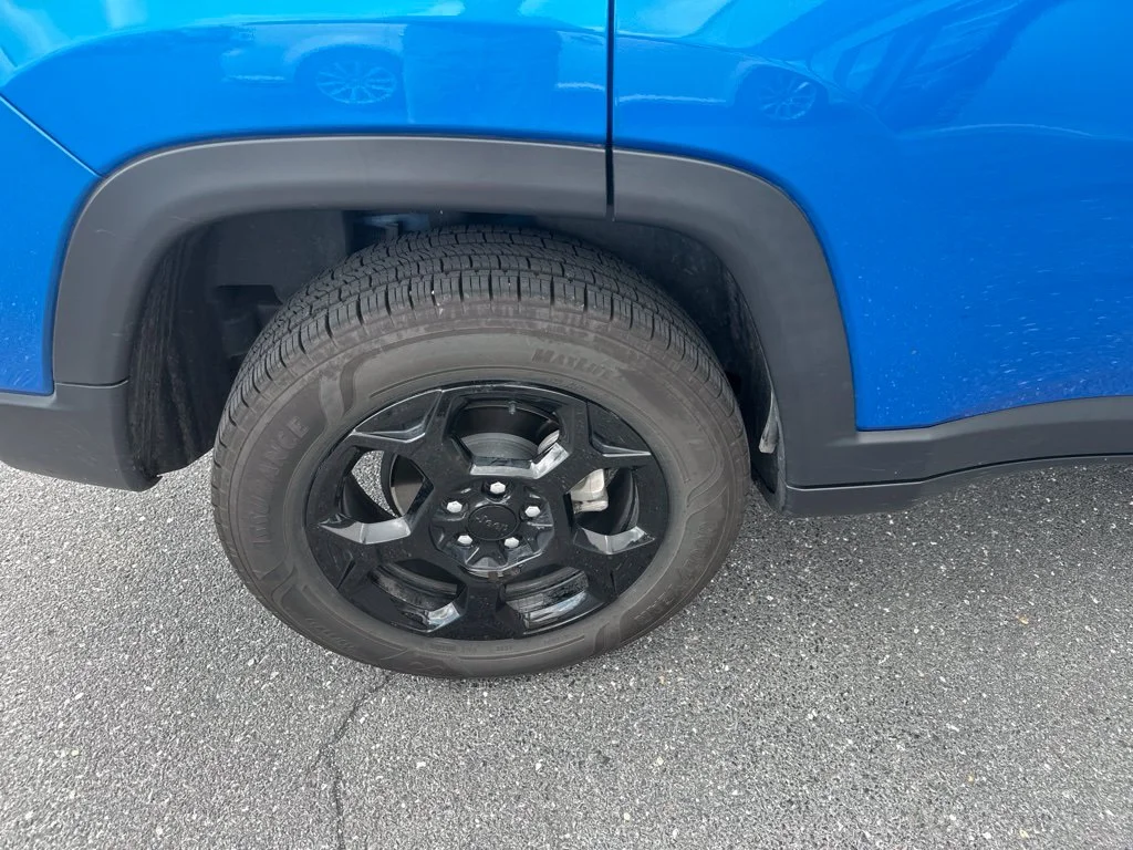Used 2023 Blue Jeep Trailhawk image 15