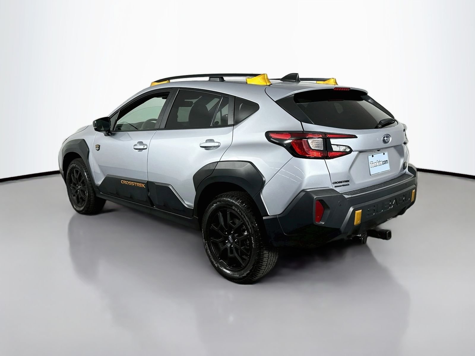 Used 2025 Ice Silver Metallic Subaru Wilderness image 6