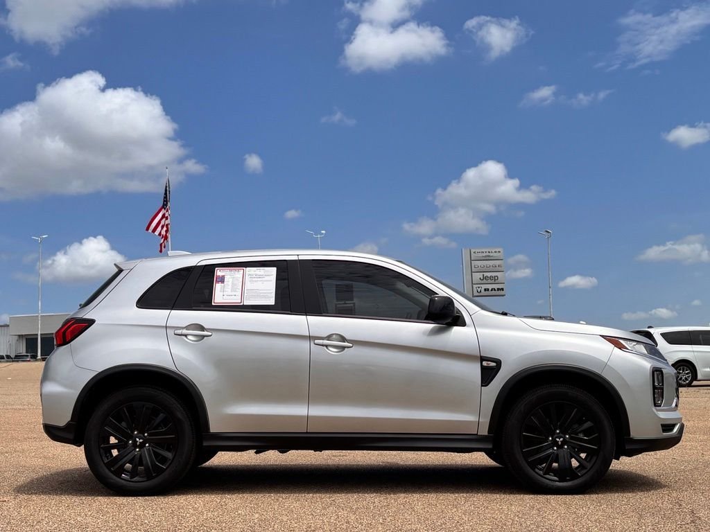Used 2026 Silver Mitsubishi  image 4