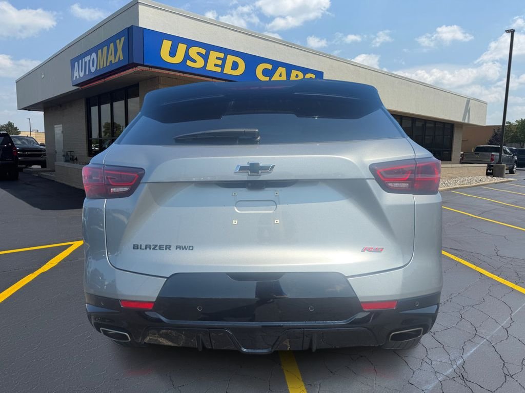 Used 2025 Sterling Gray Metallic Chevrolet RS image 6