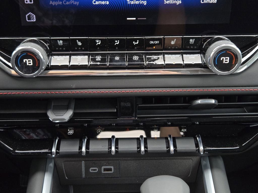 2026 Chevrolet Colorado Z71 - Photo 10