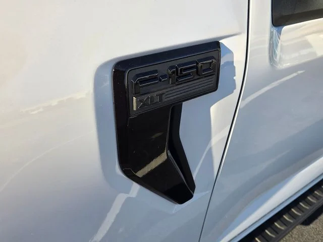 New 2026 Oxford White Ford XLT image 11
