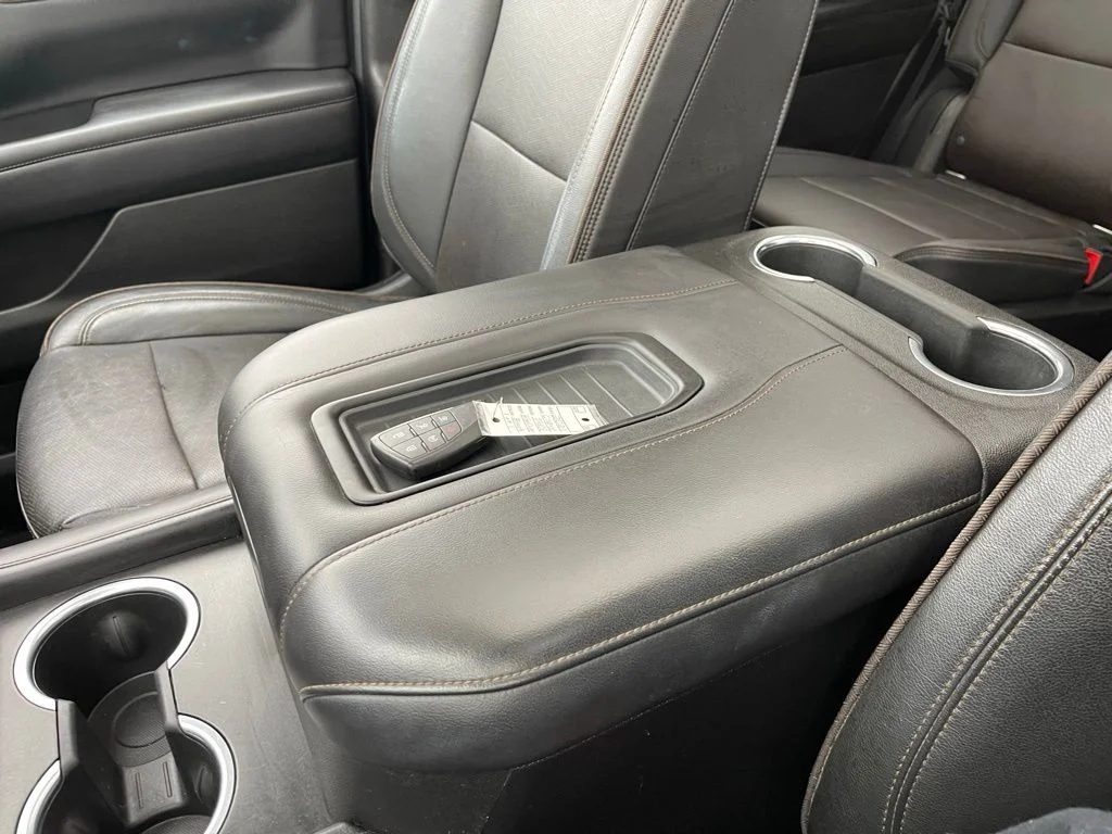 Used 2021  Chevrolet High Country image 59