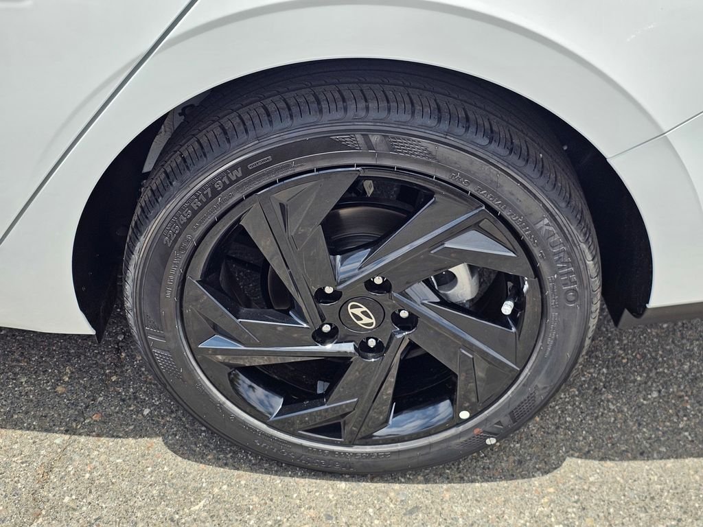 New 2026 White Hyundai SEL Sport image 8