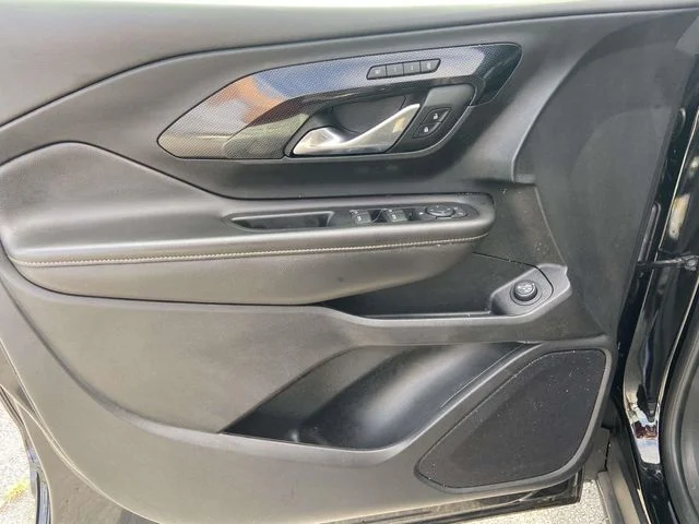 Used 2022 Black GMC AT4 image 17