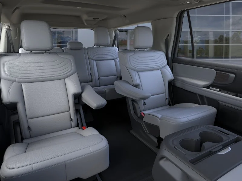 New 2026 Star White Metallic Tri-Coat Ford MAX Platinum® image 34