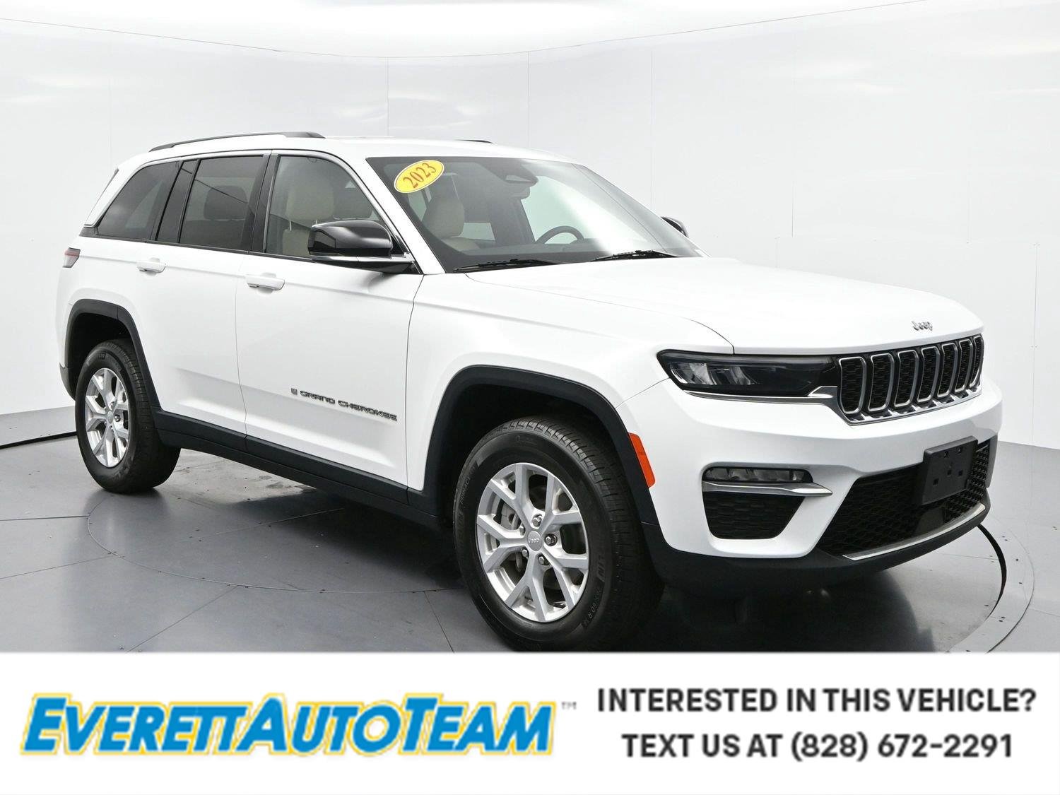 Used 2023 White Jeep Limited image 1