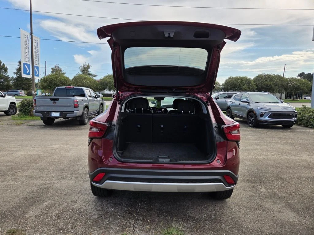 Used 2025 Red Chevrolet LT image 26