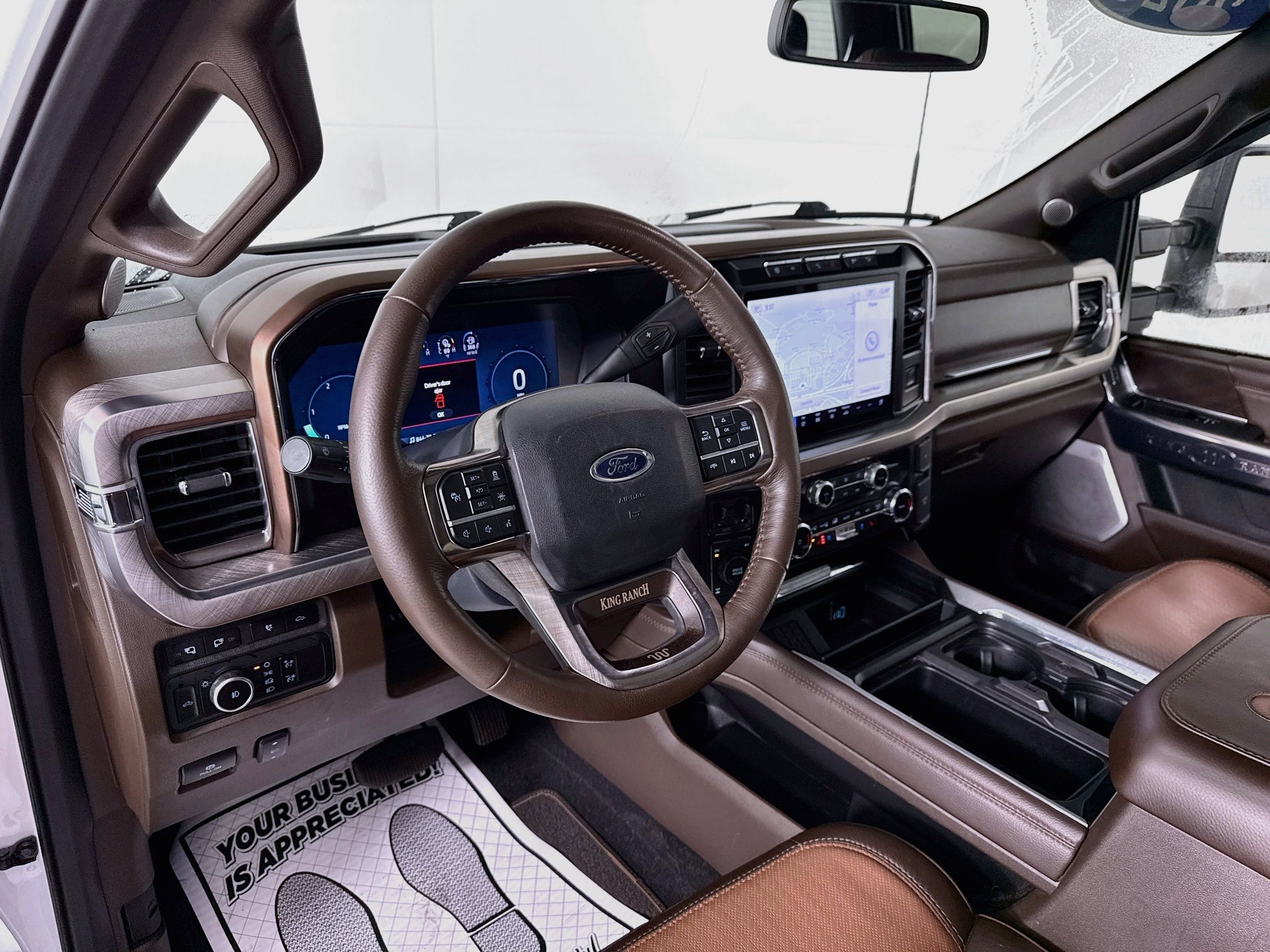 Used 2024  Ford King Ranch image 9