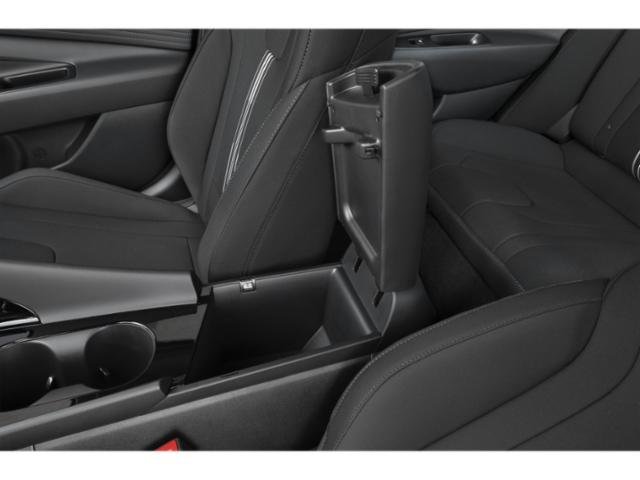 2025 Hyundai Elantra SEL - Photo 16