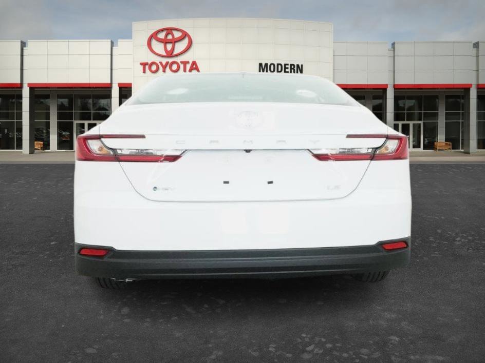 New 2026 Ice Cap Toyota LE image 9