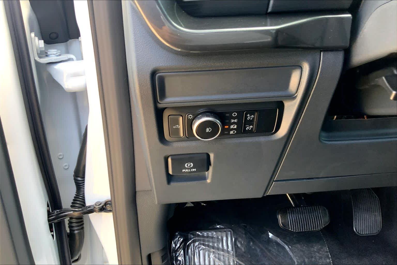 New 2026 Oxford White Ford STX® image 20