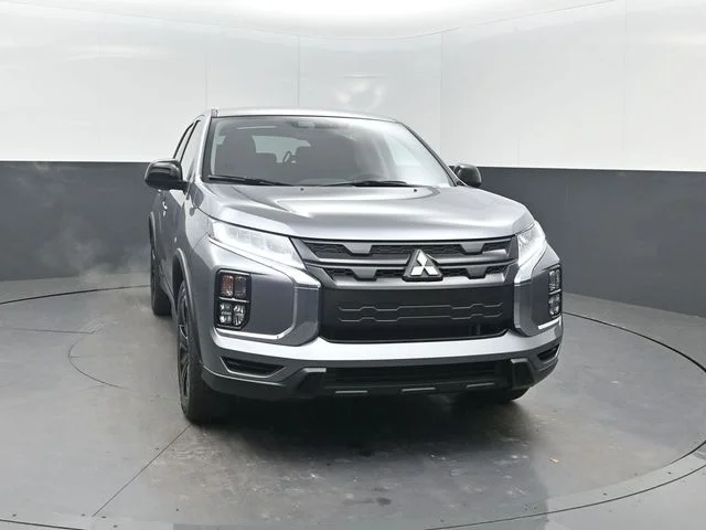 New 2026 Gray Mitsubishi 2.0 LE image 39