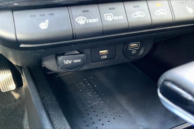 2021 Hyundai Elantra SEL - Photo 18