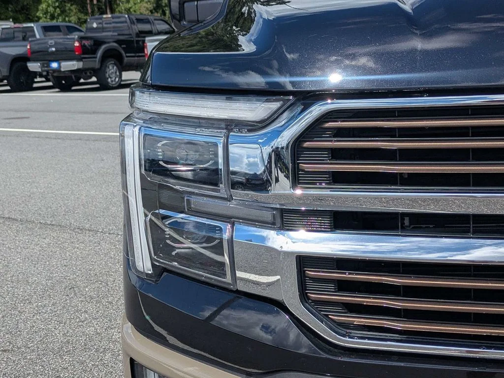 Used 2025 Agate Black Metallic Ford King Ranch image 11