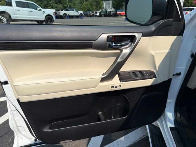 Used 2021 White Lexus 460 image 16