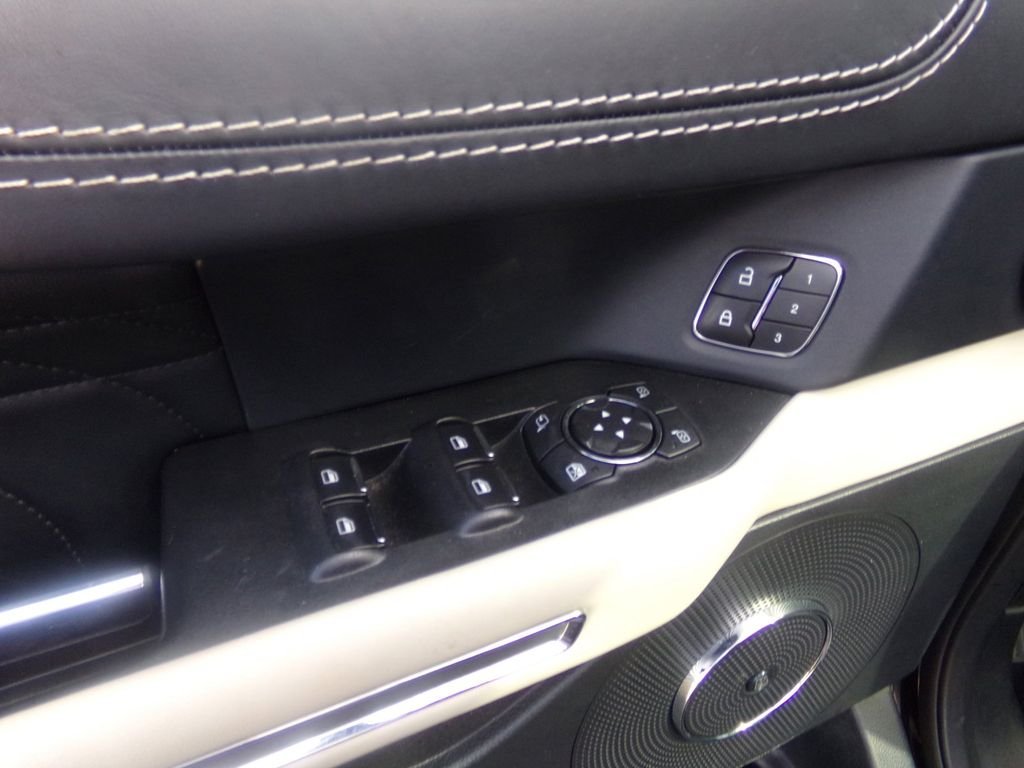 Used 2021 Black Metallic Ford Platinum image 10