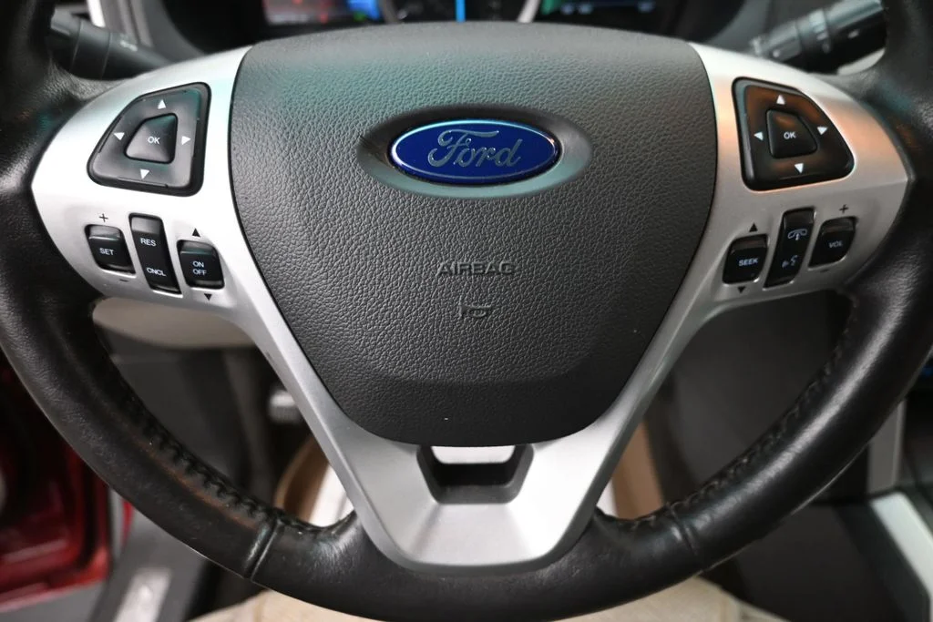 Used 2015 Red Ford Limited image 19