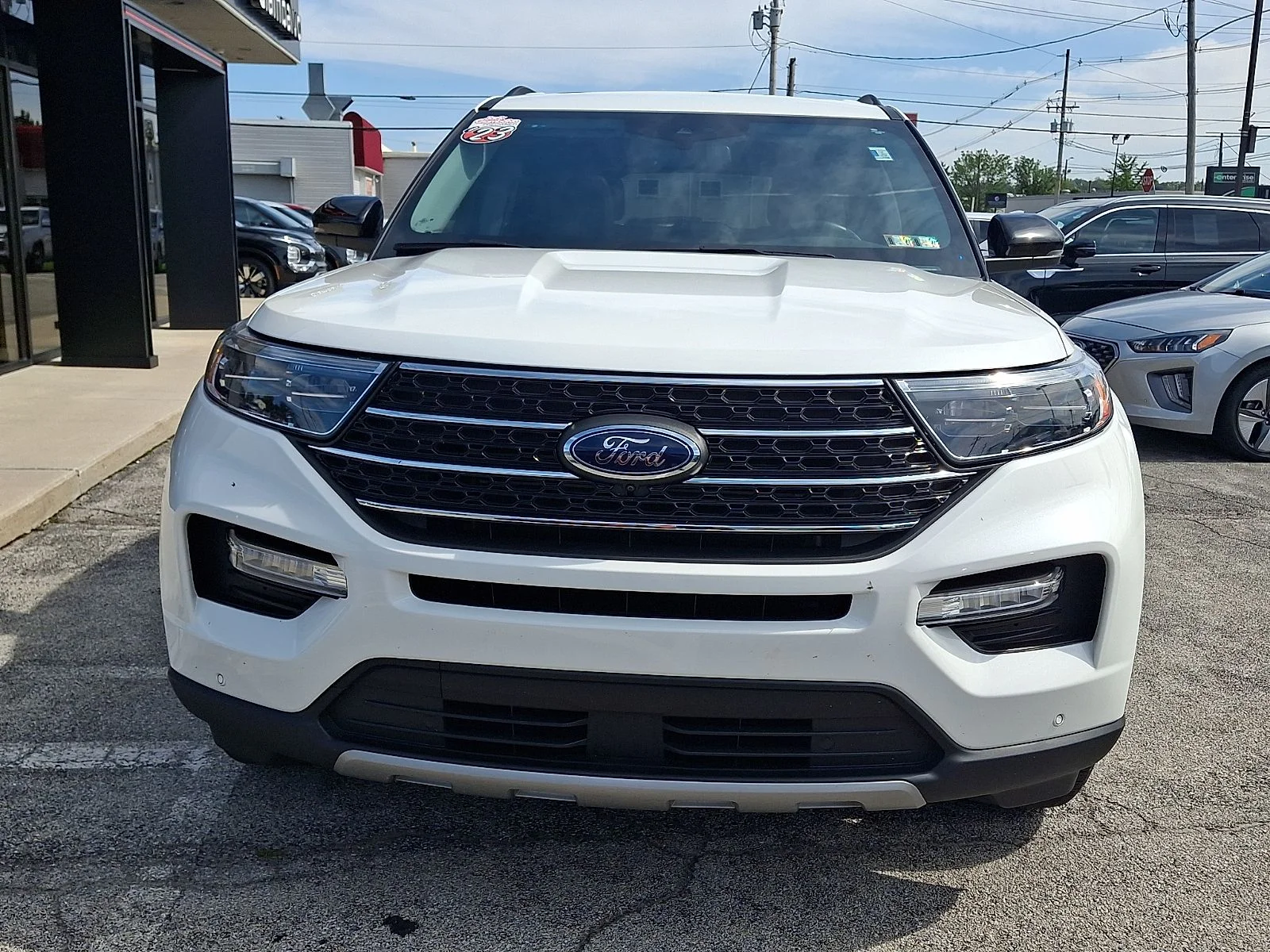 Used 2023 White Ford XLT image 6