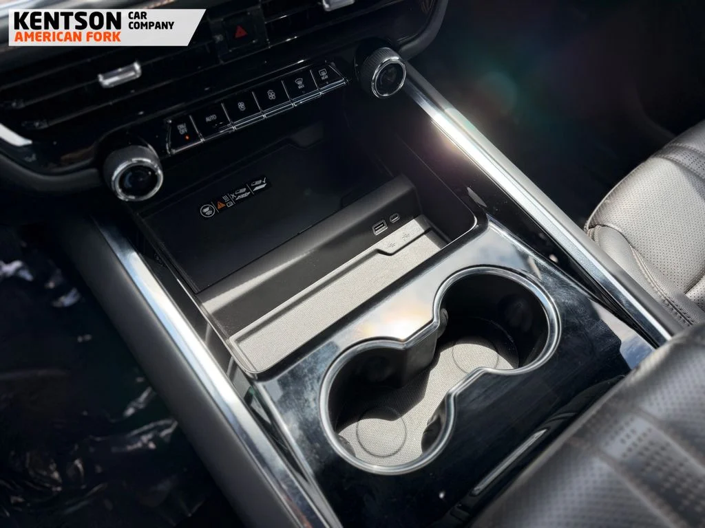 2025 Chevrolet Suburban High Country - Photo 22