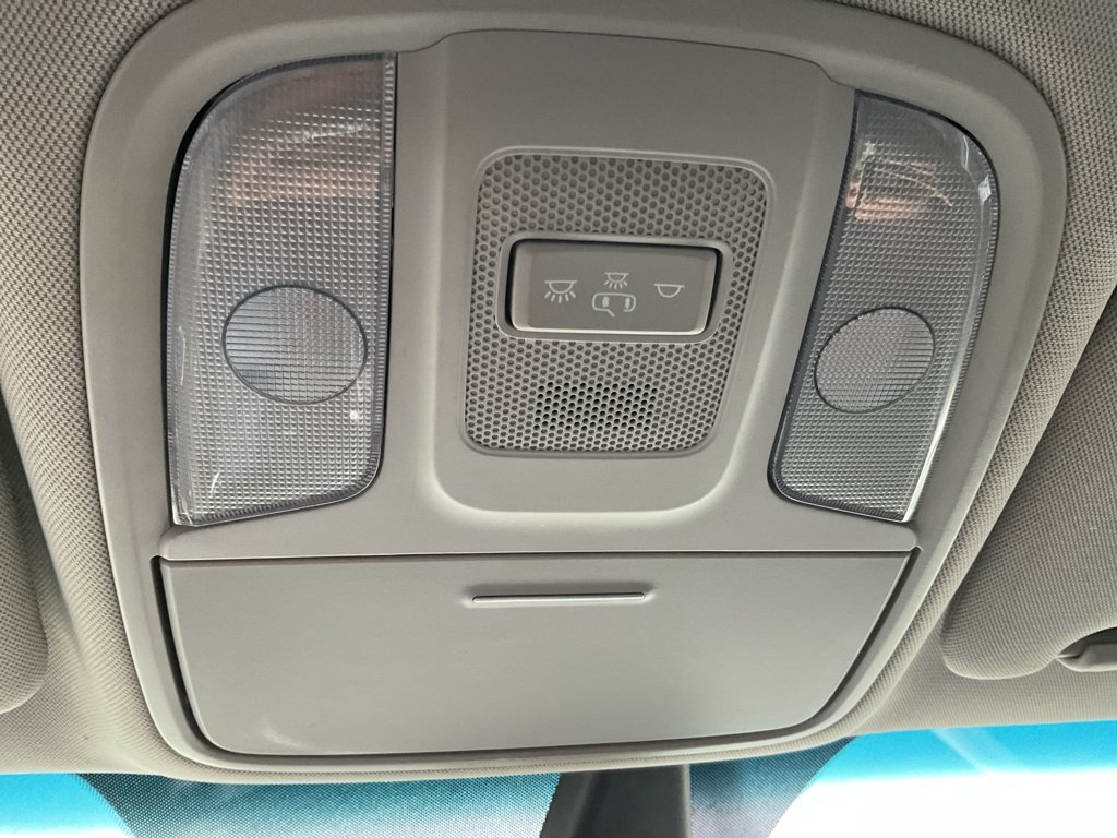 Used 2020 Snow White Pearl Kia LX image 23