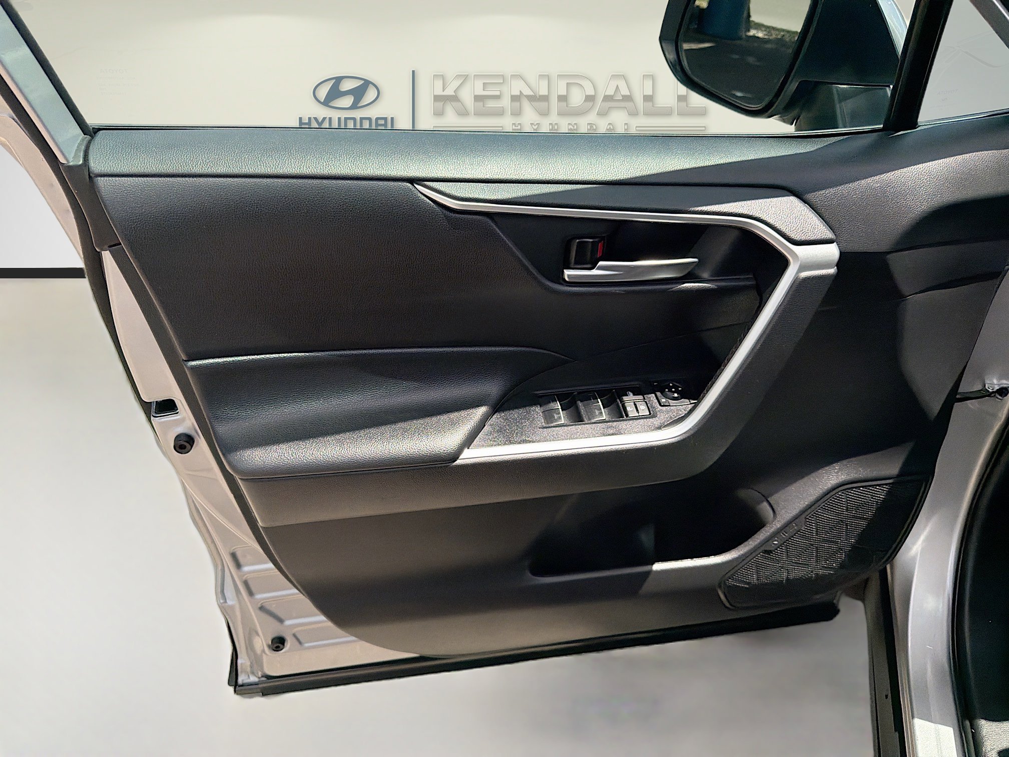 Used 2024 Silver Sky Metallic Toyota XLE image 17