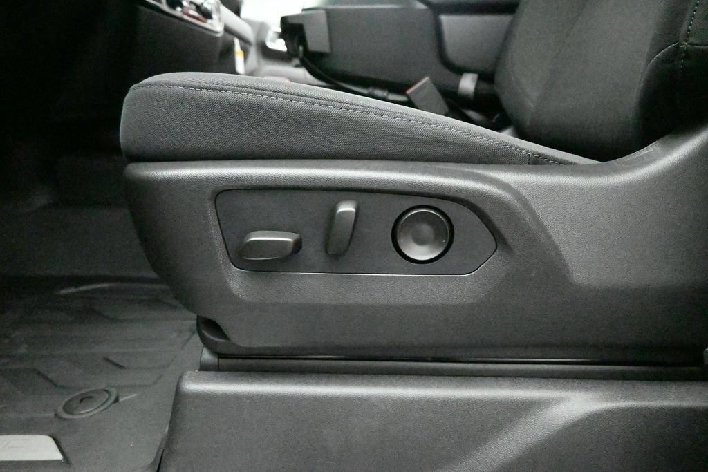 2026 GMC Sierra 3500HD SLE - Photo 13