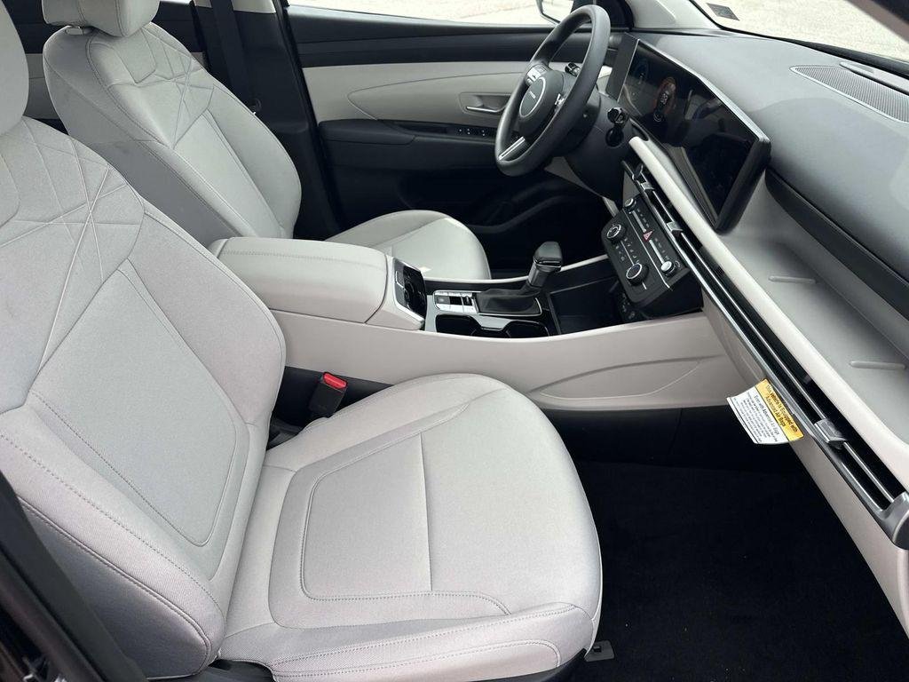 New 2026 Black Hyundai SE FWD image 13