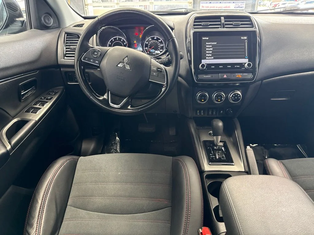 Used 2022 Black Mitsubishi 2.0 SE image 14